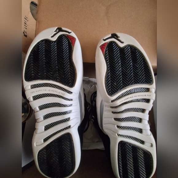 Jordan 12 Playoffs - Picture 7 of 9